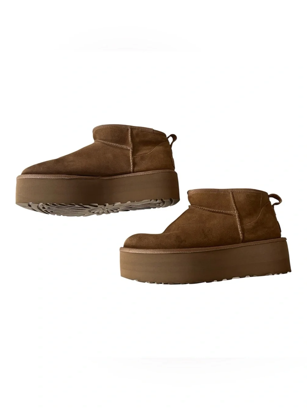 UGG® Classic Ultra Mini Platform Boot - Chestnut, Size 10, NWOT Display pair